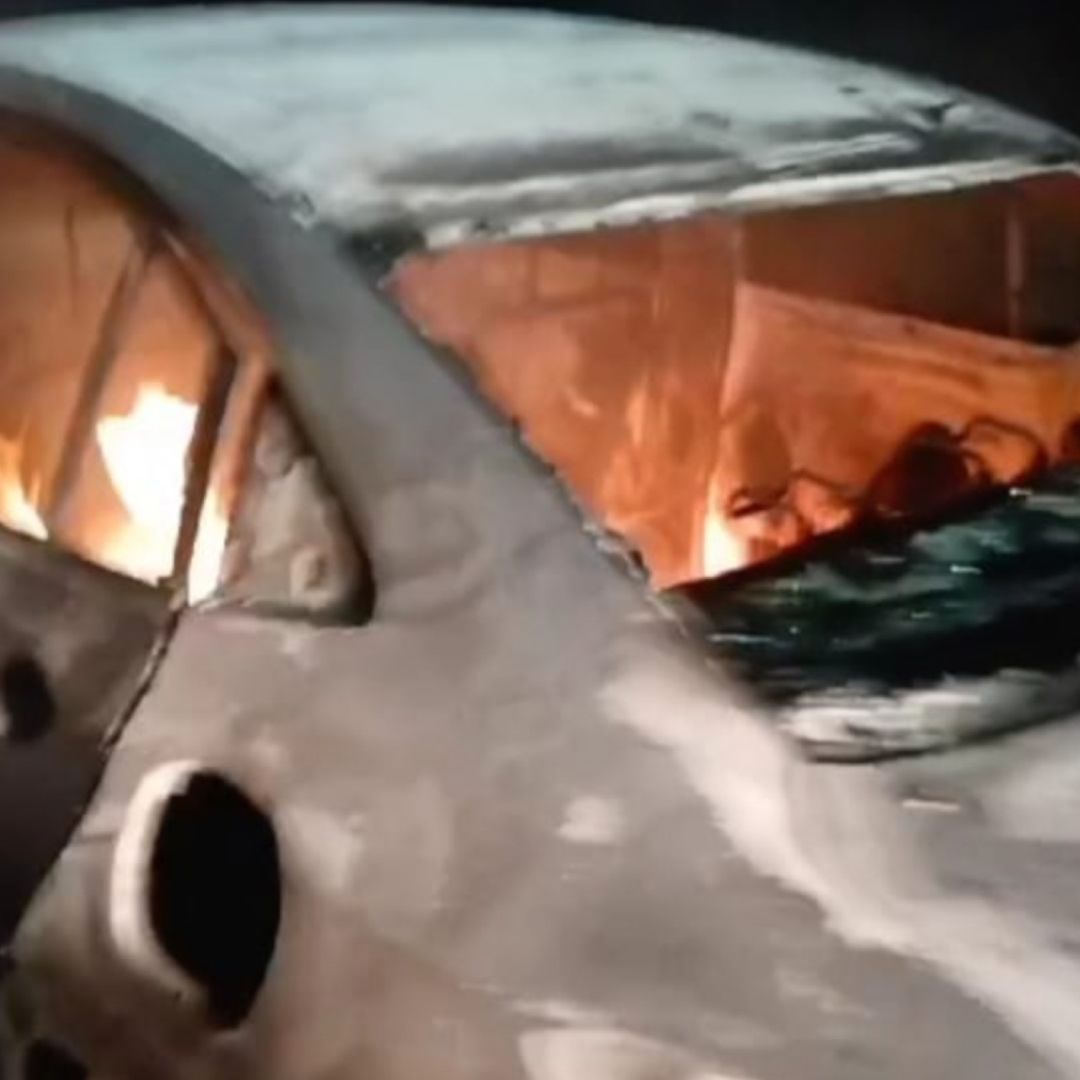 El Cuerpo de una Persona Calcinada al Interior de un Auto. Foto: N