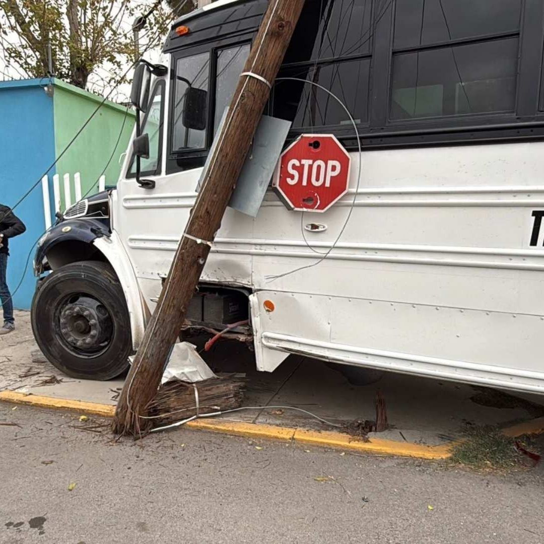 Camión Choca con Guardería
