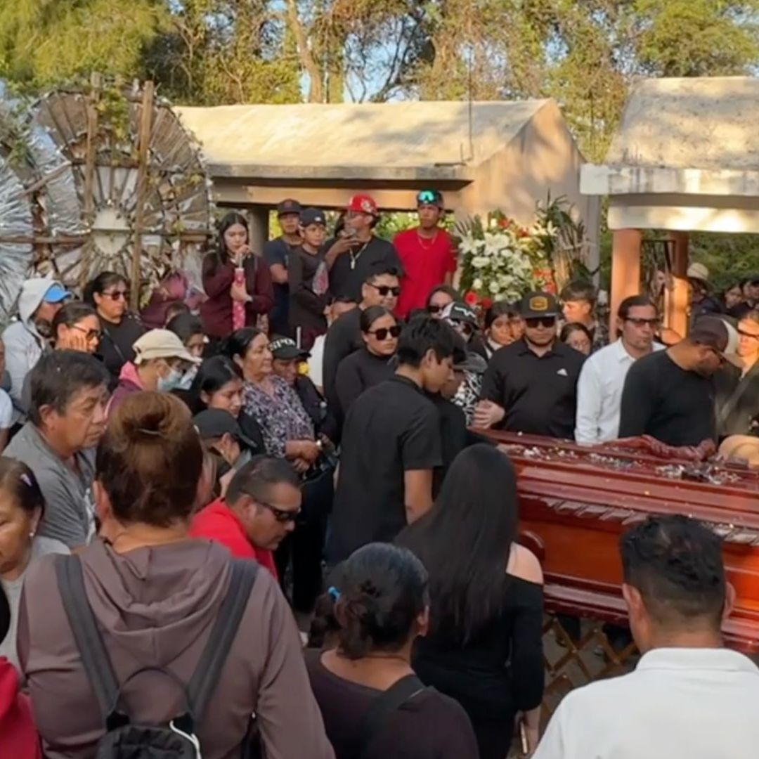 Entre Gritos de Justicia Sepultan a “Don Nico” en Salvatierra, Guanajuato. Foto: Edgar Hernández