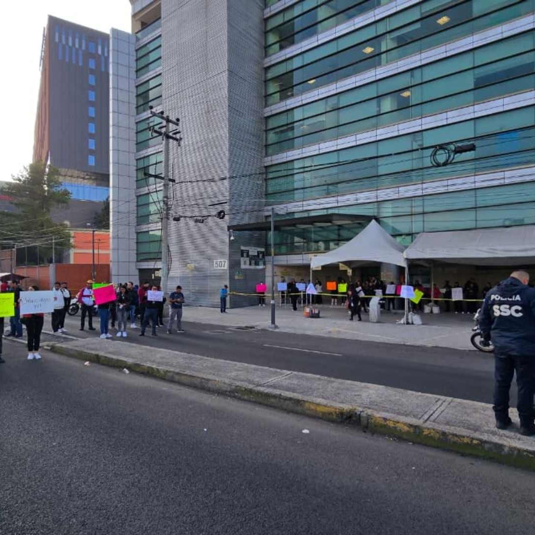 Paro nacional de trabajadores del SAT
