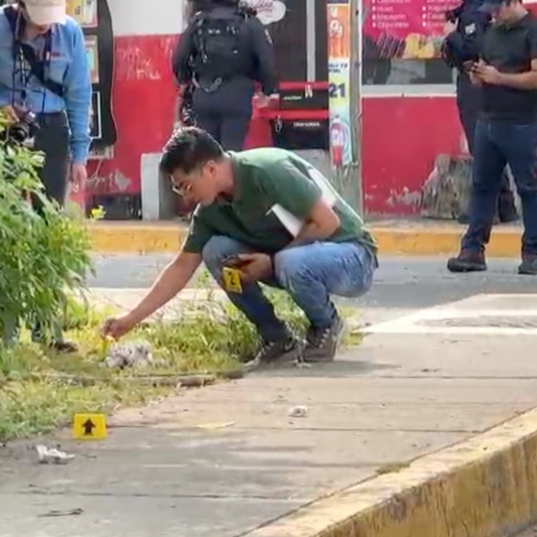 Acordonan calle en colonia Playa Linda por disparos