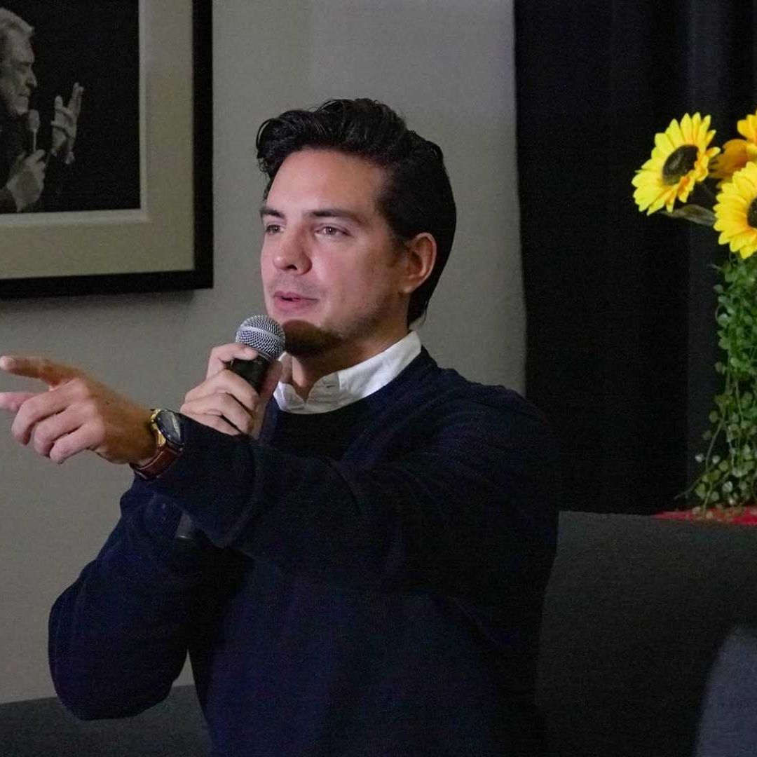 Vadhir Derbez se presentará en el Lunario