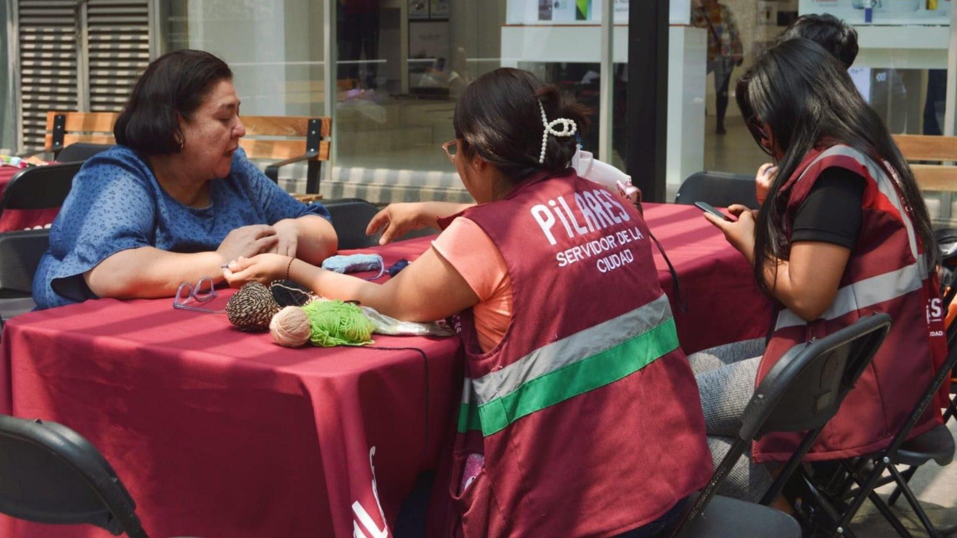 Quiénes pueden registrarse a la convocatoria de la Beca Pilares CDMX en 2025 y requisitos