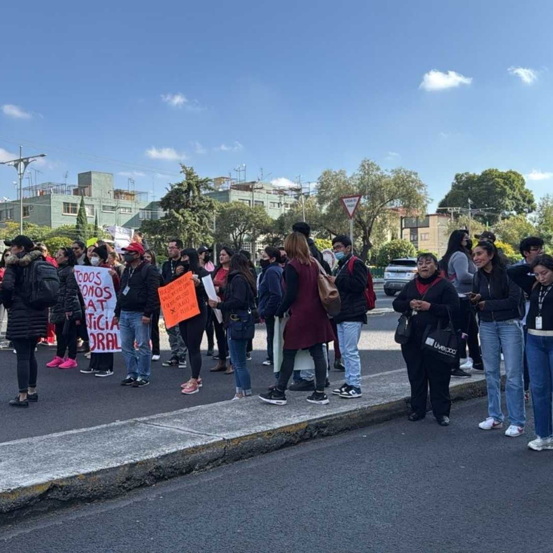 Bloqueo de trabajadores del SAT en la CDMX