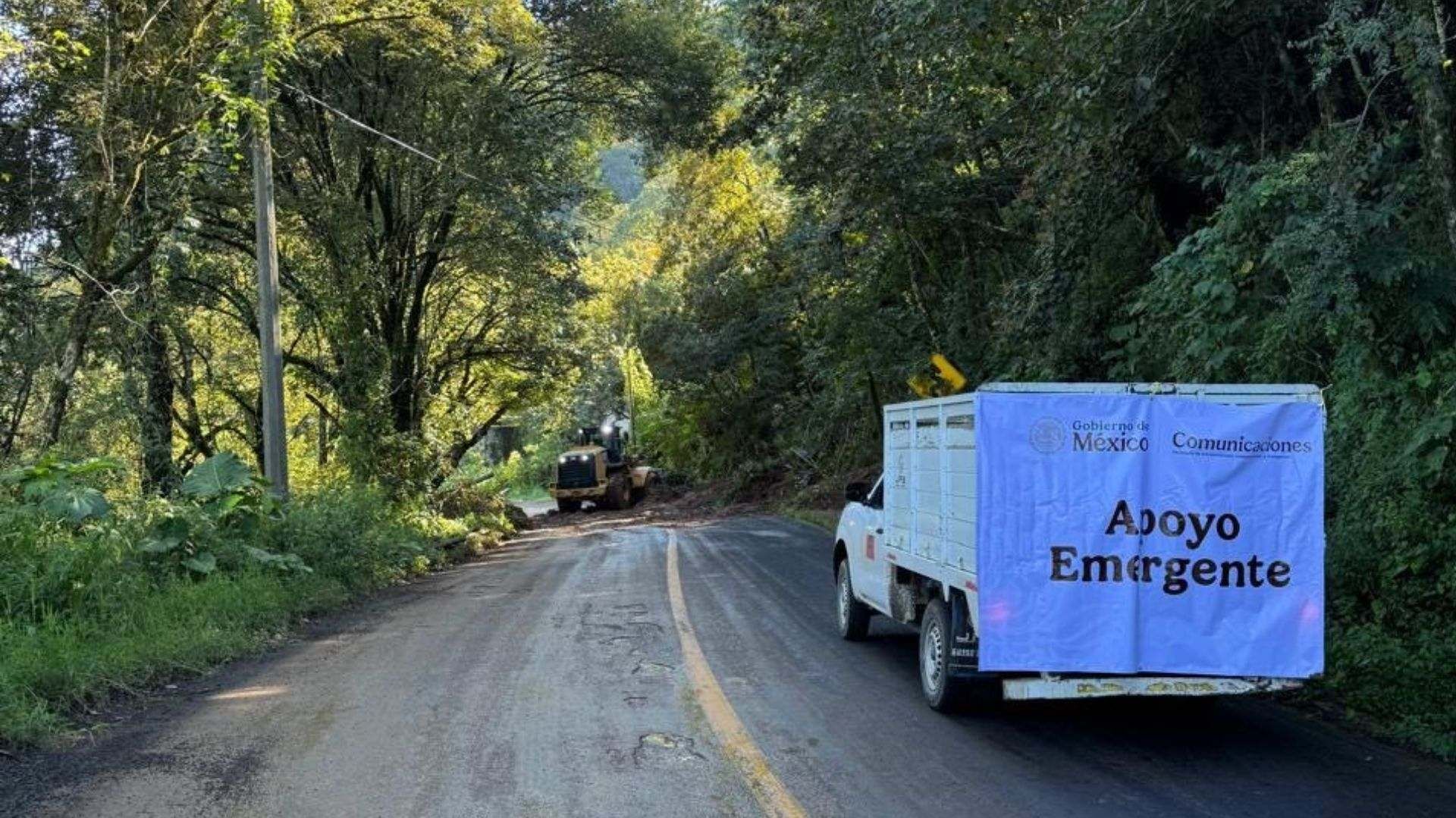 Fuertes lluvias causan daños en carreteras.