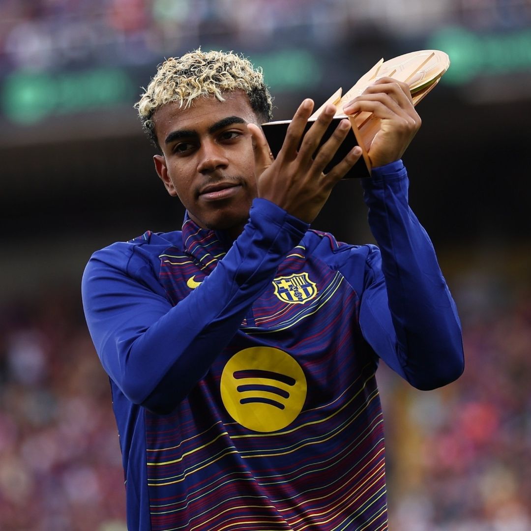 Lamine Yamal es el más joven en la lista de los futbolistas con mejores sueldos del mundo.