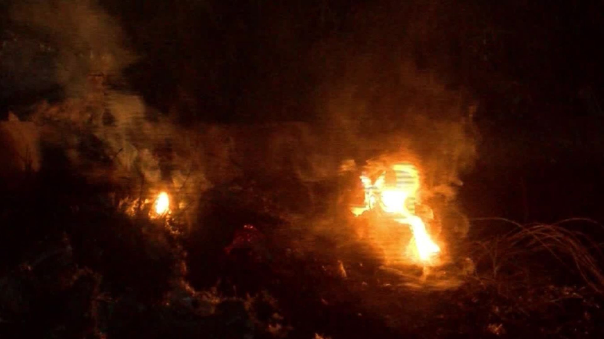 Incendian dos vehículos en Teocaltiche.