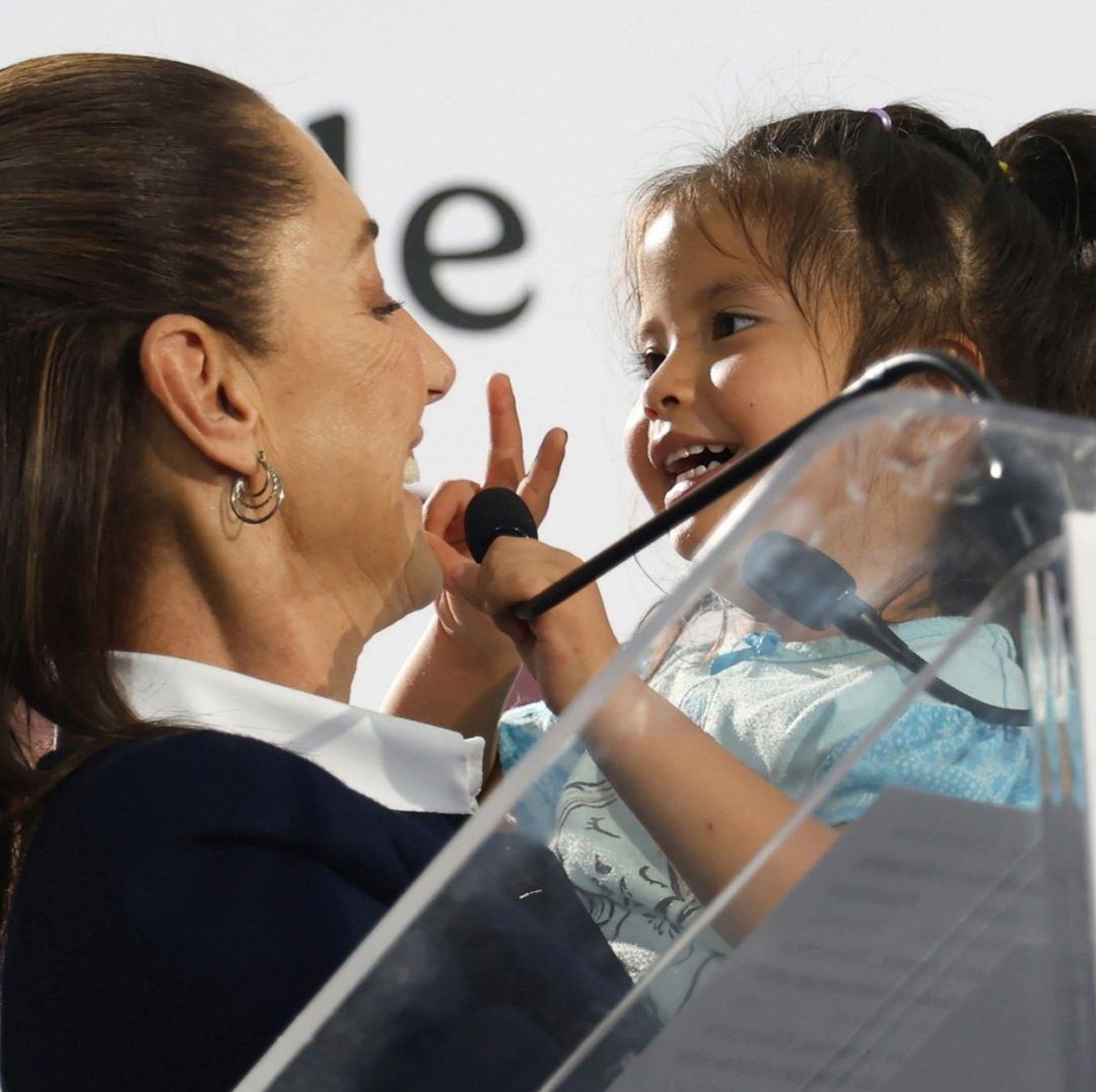 Presidenta Sheinbaum Conversa con Niña que Interrumpió su Discurso en San Luis Potosí