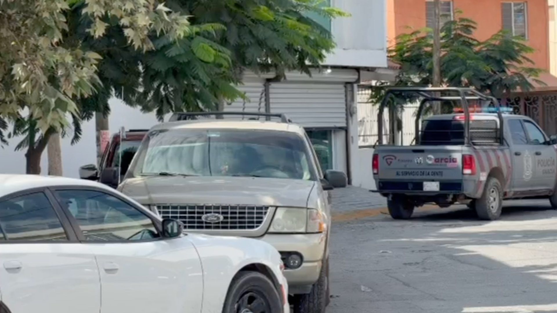 Policía de García en investiga en clínica