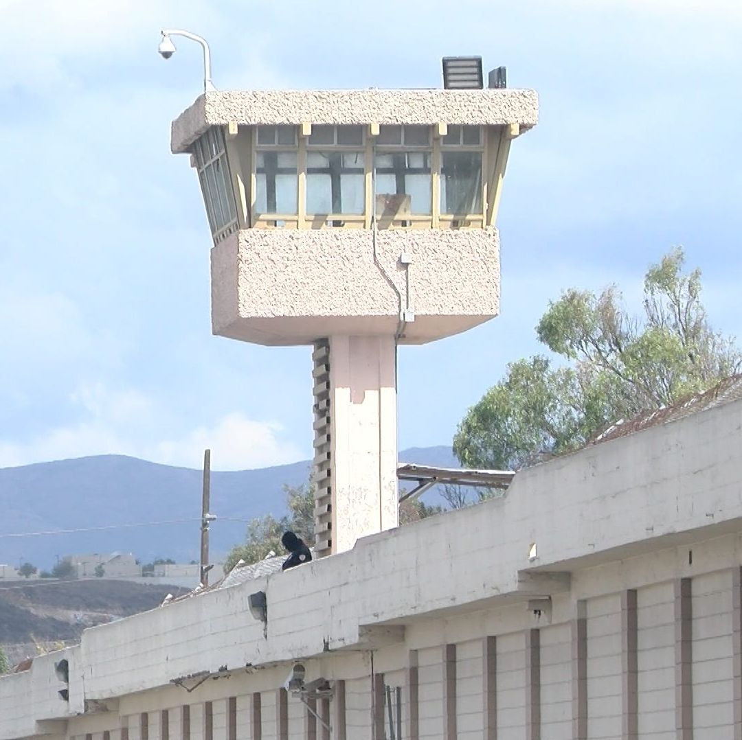 Destituyen al Director del Penal de La Mesa en Tijuana tras Transmisión en Vivo de Internas