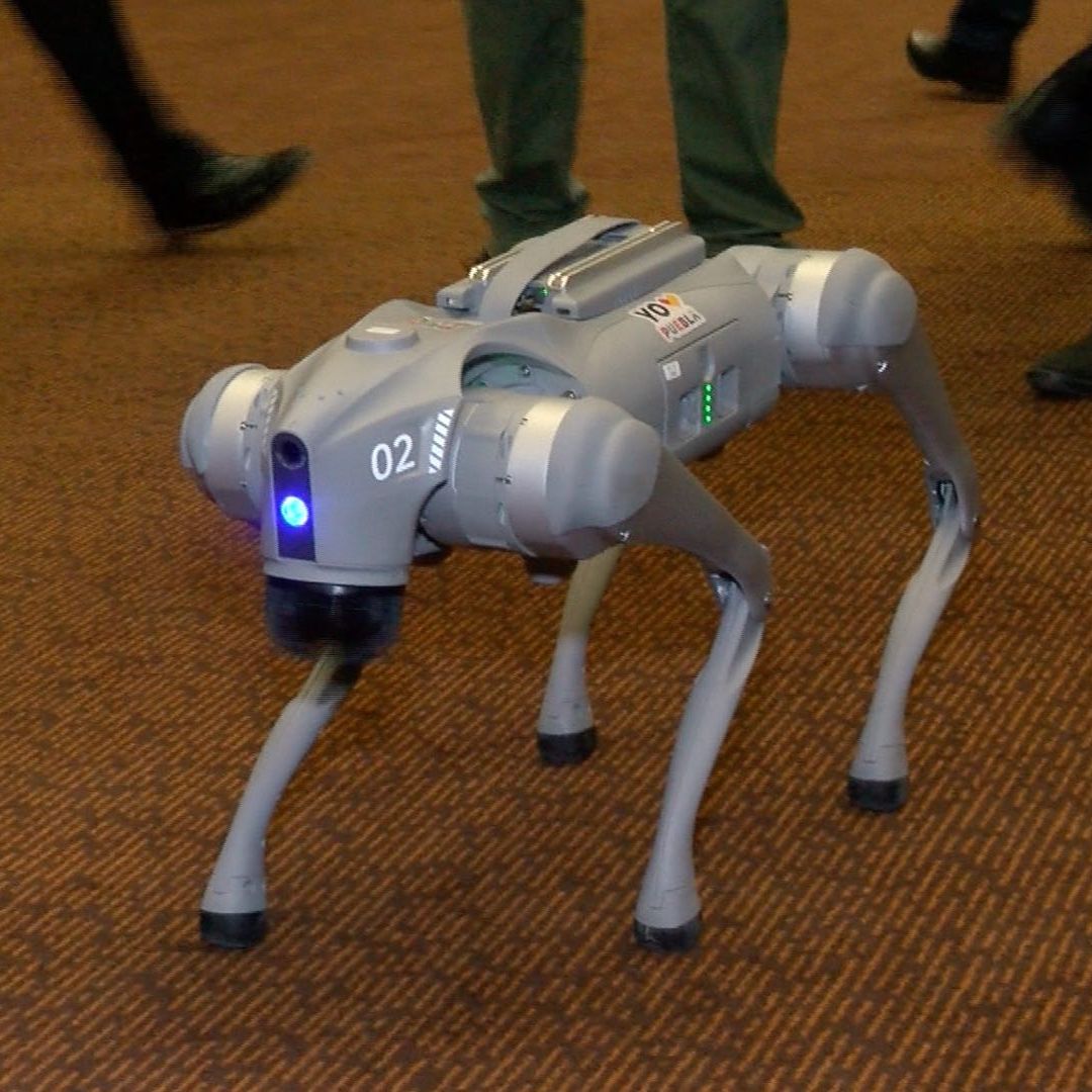 Tommy Bot Robot Creado por Estudiantes de la BUAP en el Tech Capital Puebla Summit 2025