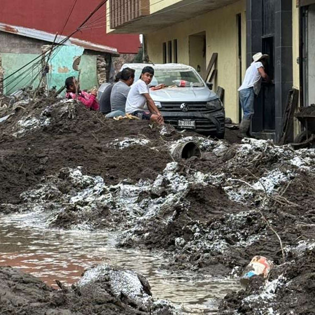 Huehuetla sigue bajo el lodo luego de lluvias torrenciales del 9 de octubre 2025. Foto: N+