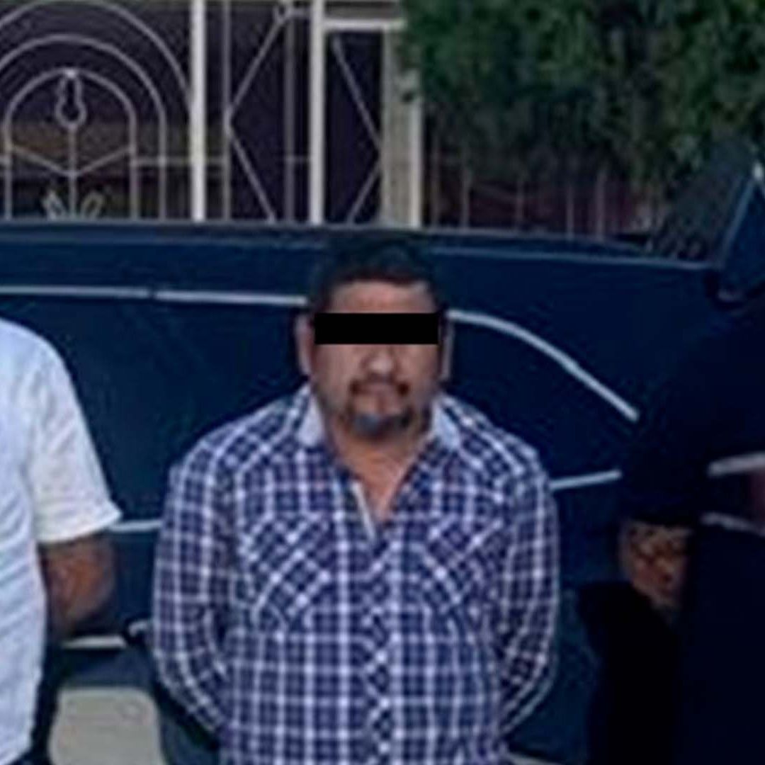 Detienen a Tres Personas y Aseguran Armas en Nuevo Laredo