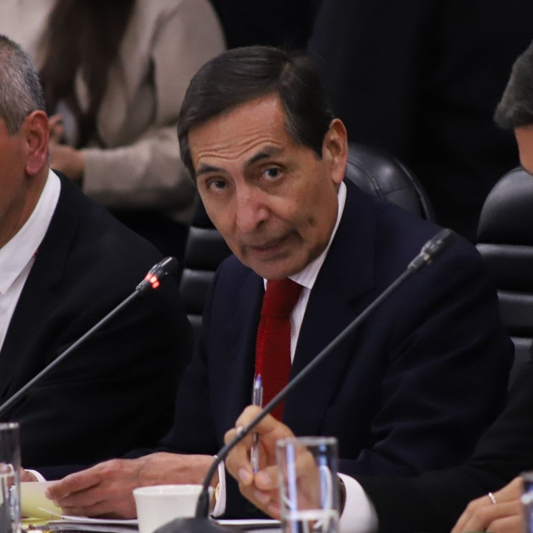 Rogelio Ramírez de la O, secretario de Hacienda, habla en la reunión que sostuvo con la comisión de Hacienda