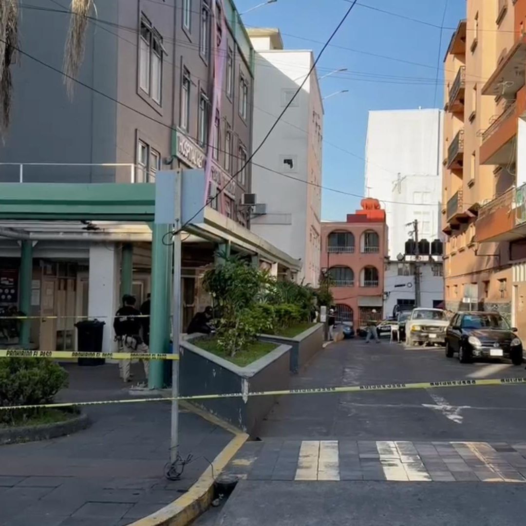 La mañana de este miércoles 13 de noviembre se registró una intensa movilización de cuerpos de emergencia en el primer cuadro de la ciudad de Xalapa.
