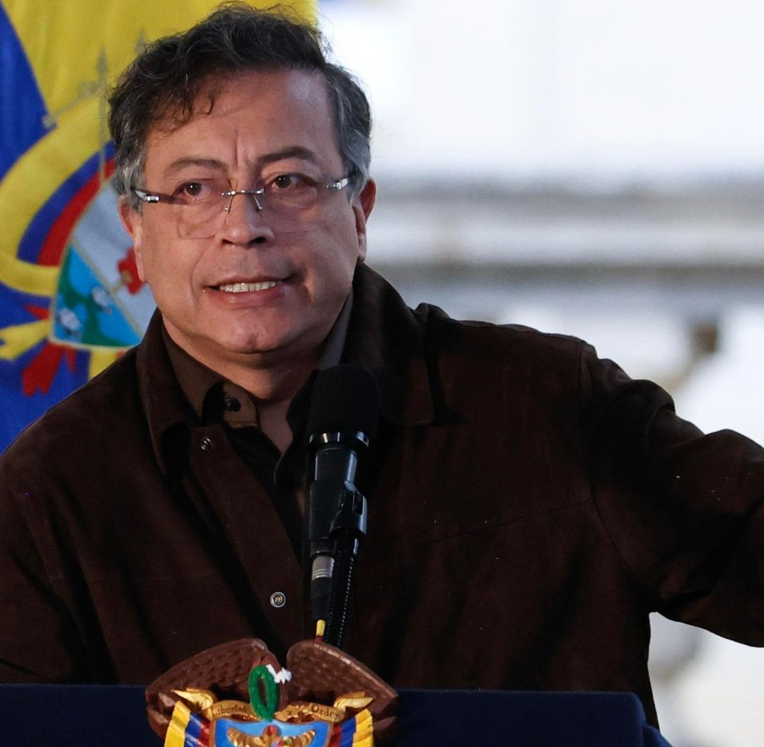 Corte de Colombia Ordena a Petro Disculparse con Periodistas por Llamarlas "Muñecas de la Mafia"