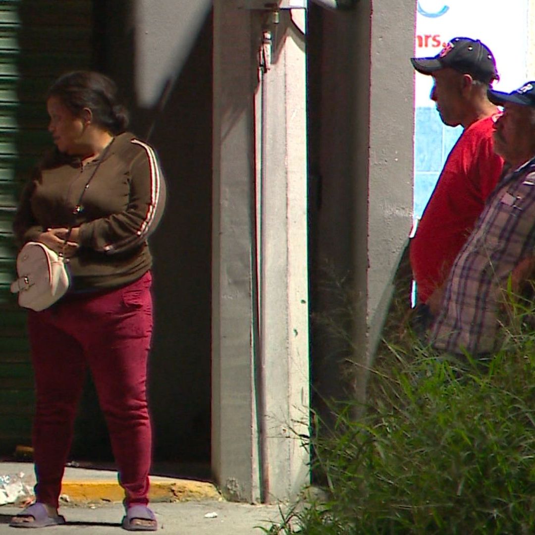 Autoridades investigan si el menor fue víctima de violencia familiar.