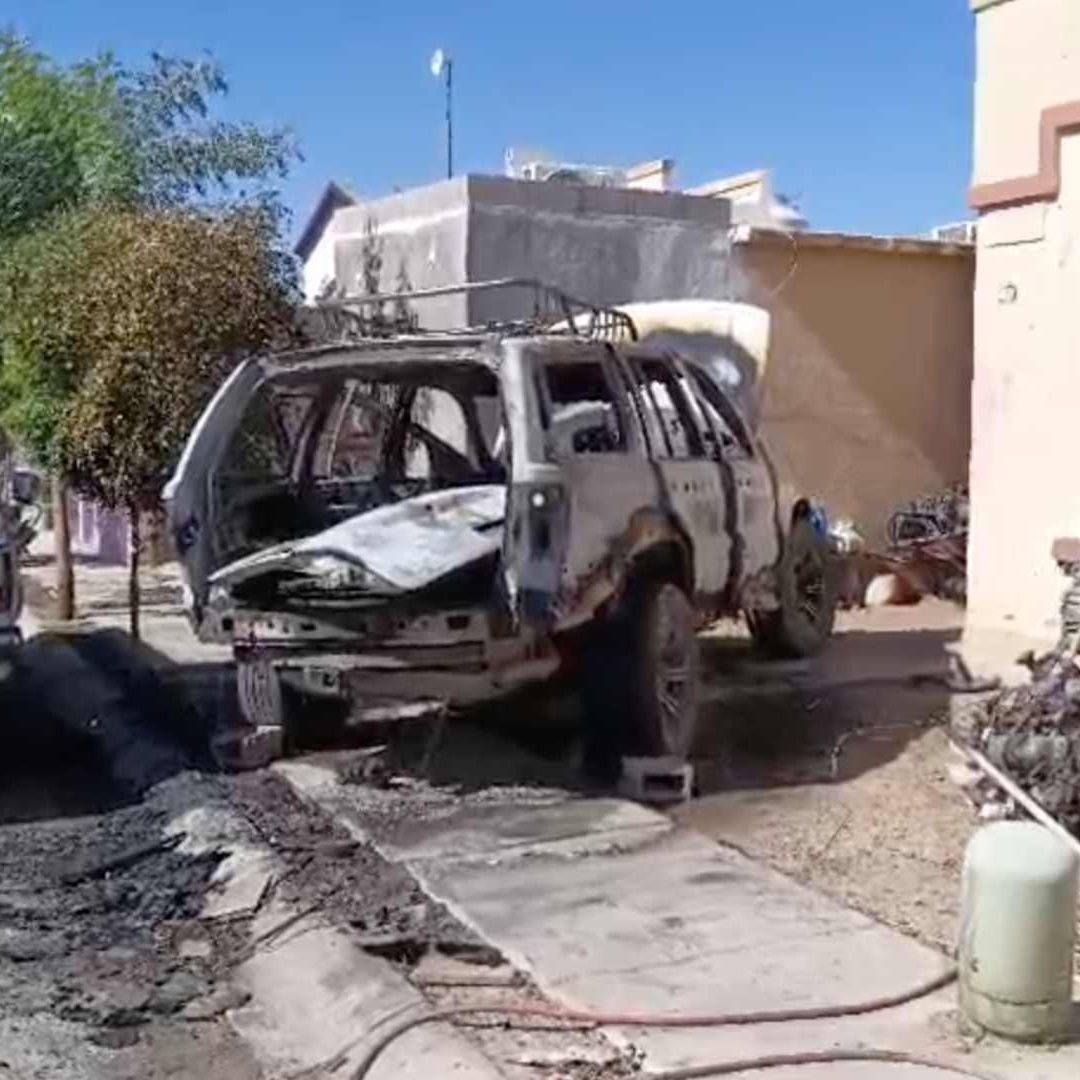 Hombre Incendia el Carro de su Vecino de Forma Intencional en Hermosillo