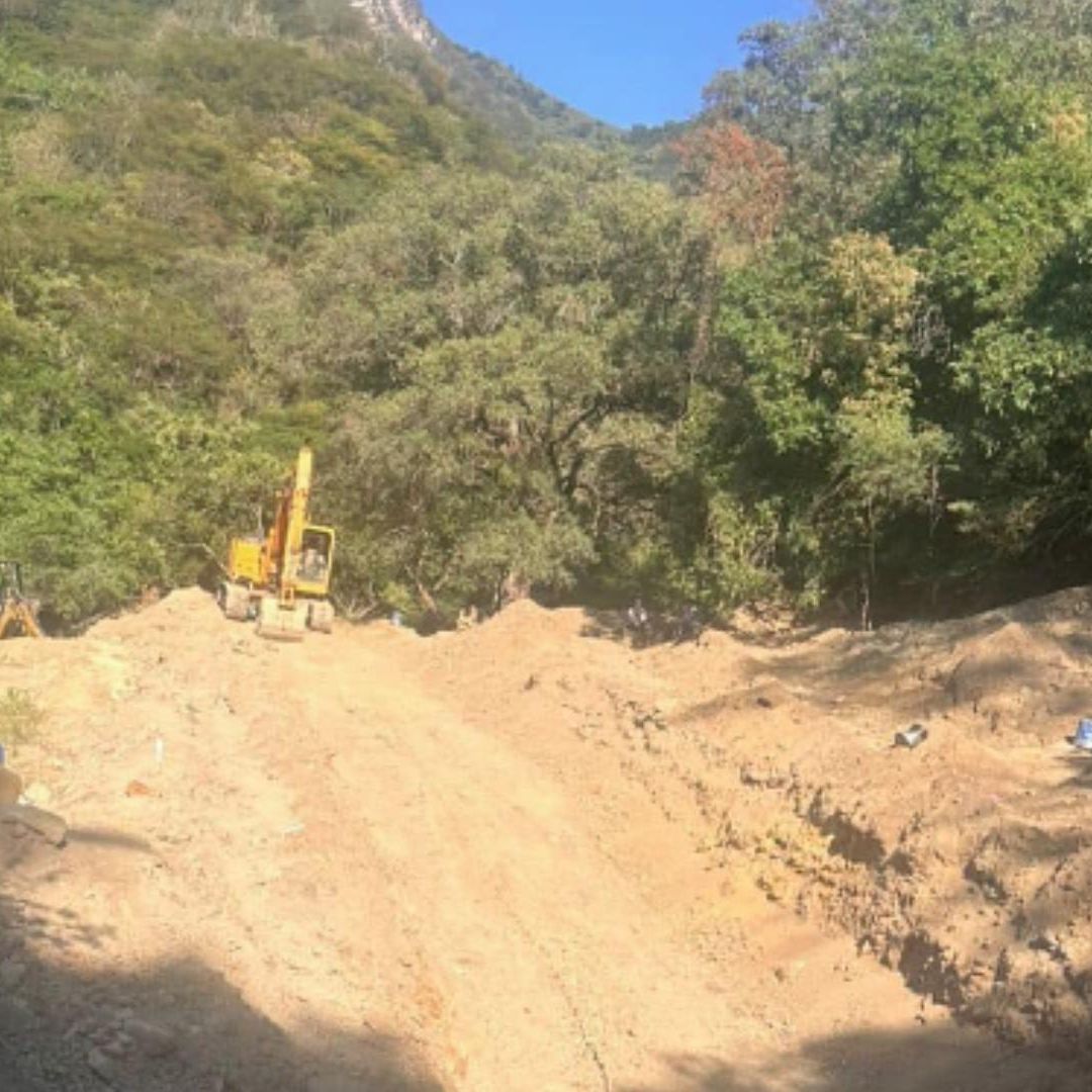 Labores de rescate en el Potrero de Tepaca, Badiraguato, Sinaloa