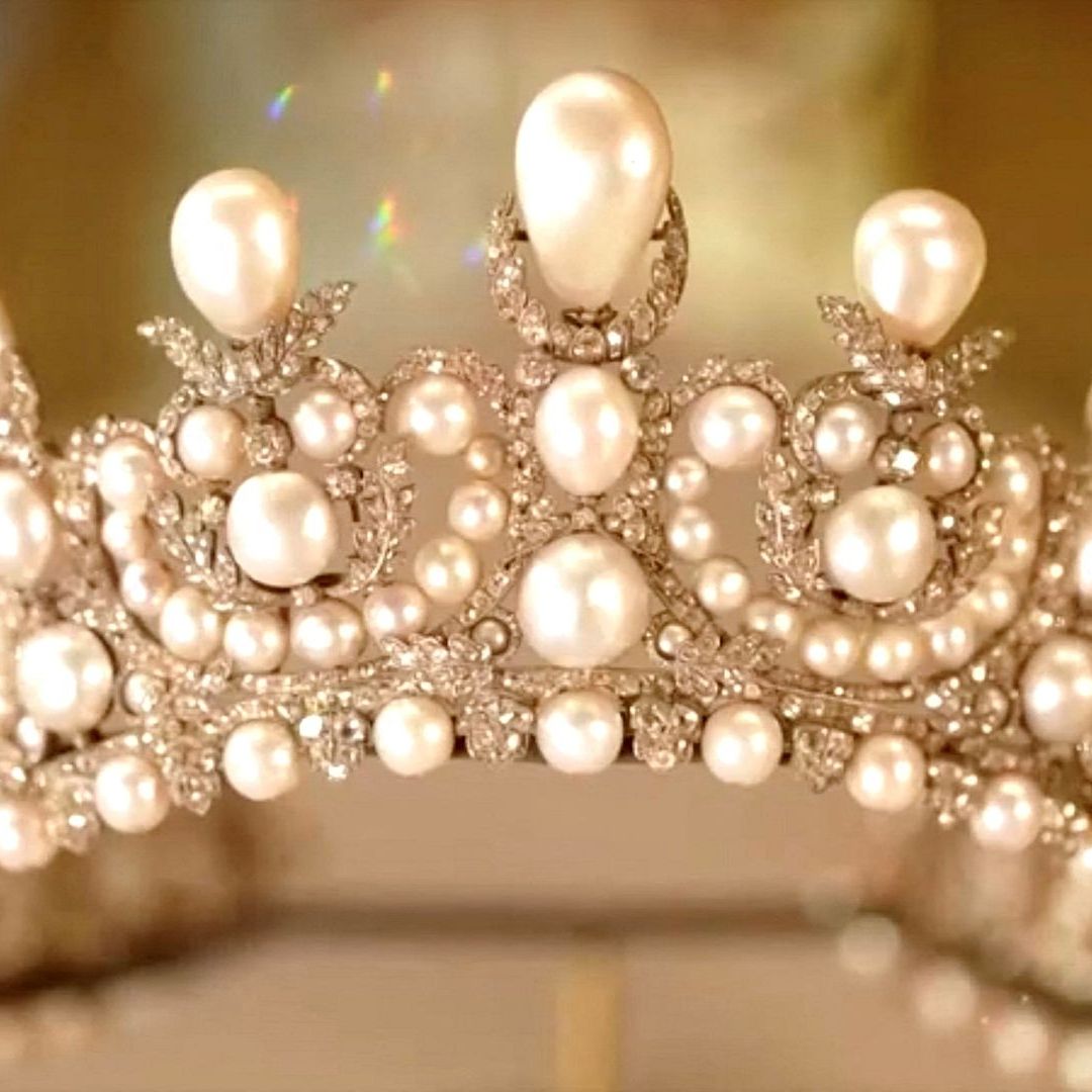Diadema de perlas de la emperatriz Eugenia, uno de los objetos robados en el Museo del Louvre. Foto: Reuters