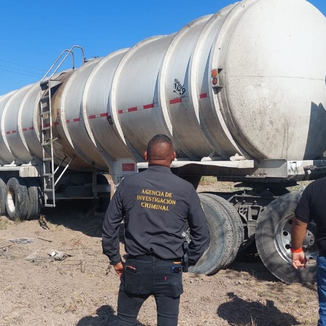Muere Conductor al Chocar Contra Pipa en Carretera de La Laguna