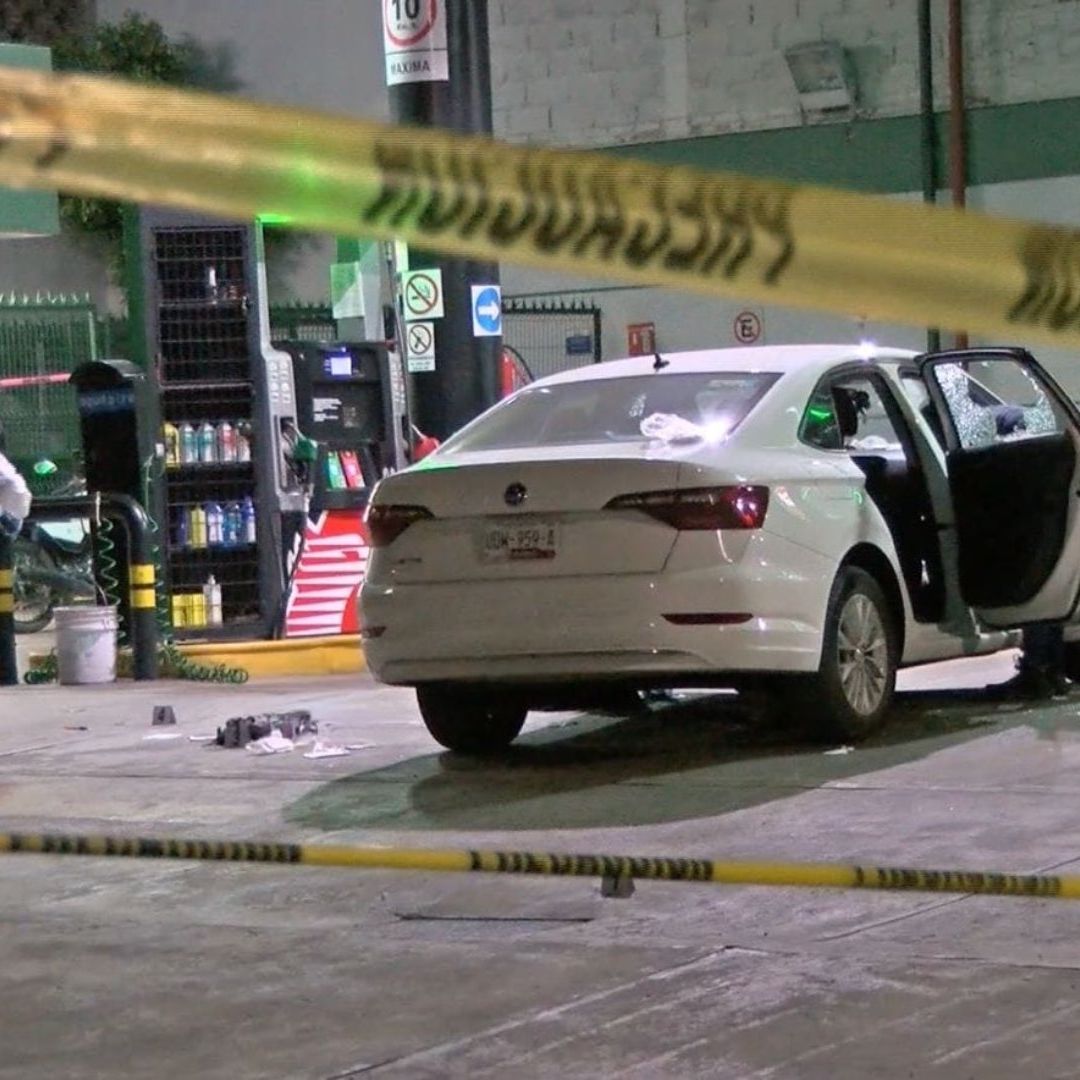 Adrián López Cavita fue atacado a disparos en una gasolinera de Puebla.
