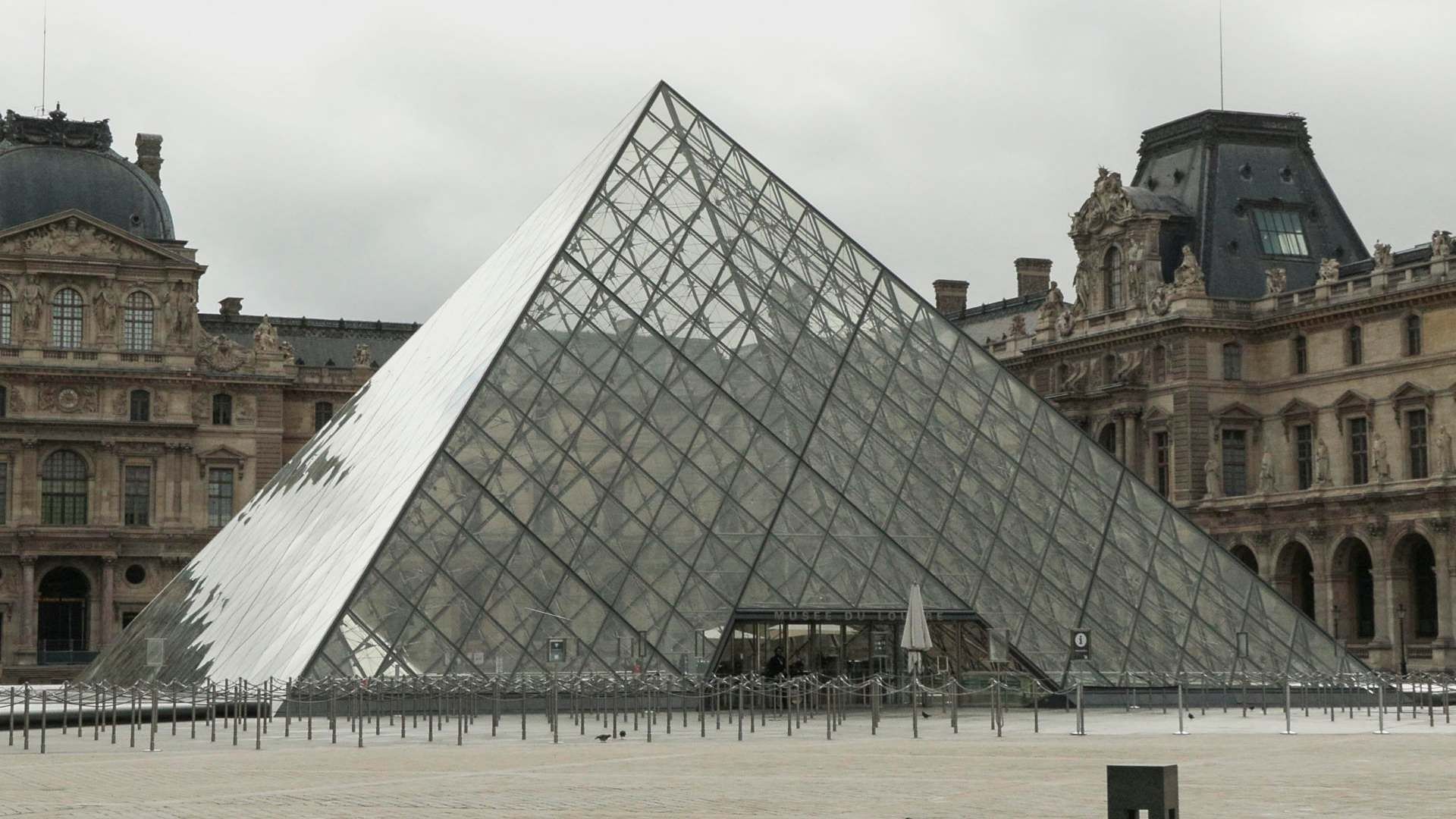 Revelan Cuánto Valen las Joyas Robadas del Louvre