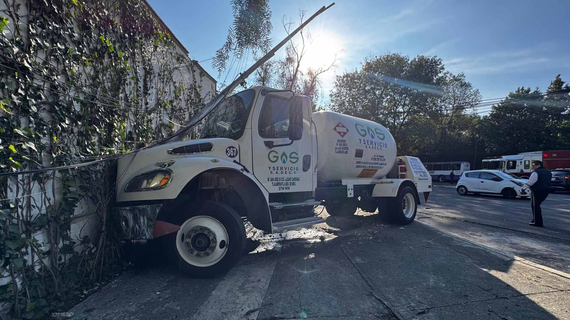 Pipa accidentada este 21 de octubre en Lomas de Chapultepec, CDMX. Foto: N+