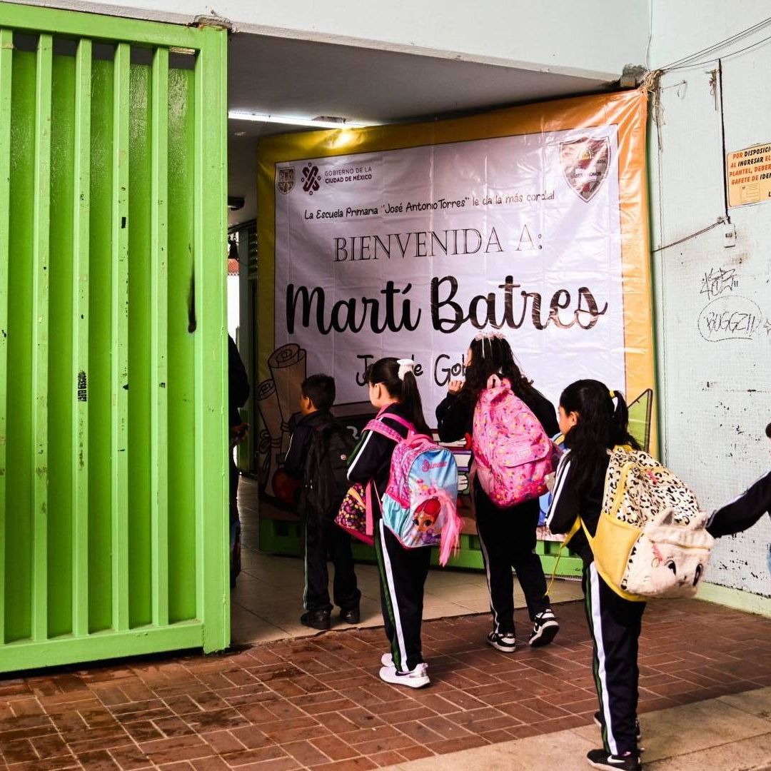 Los padres de familia desean saber si el viernes 22 de noviembre 2024 es feriado y si los alumnos no tendrán clases