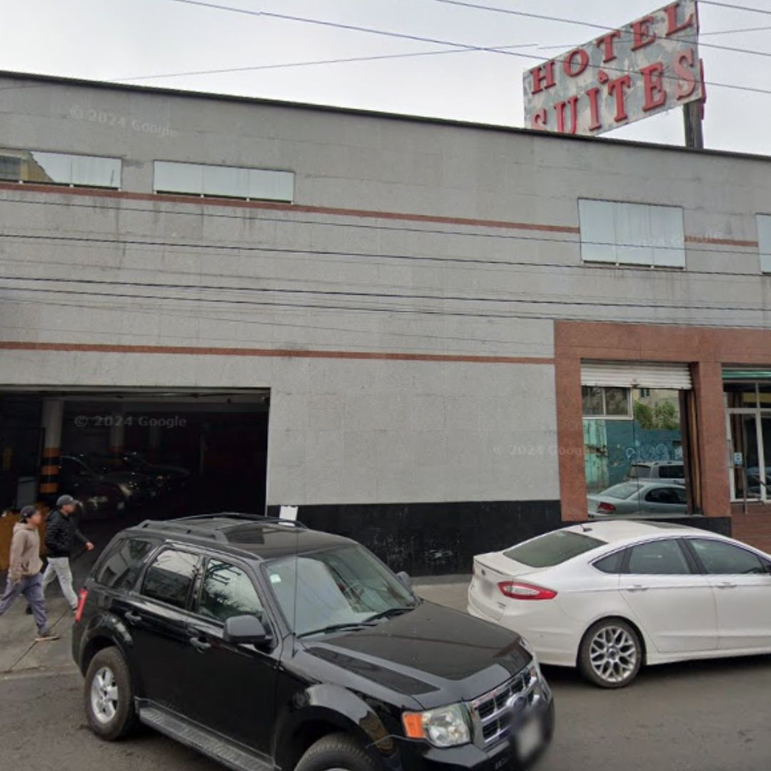 Hallan a Hombre Muerto en Baños de Vapor de Hotel en Toluca