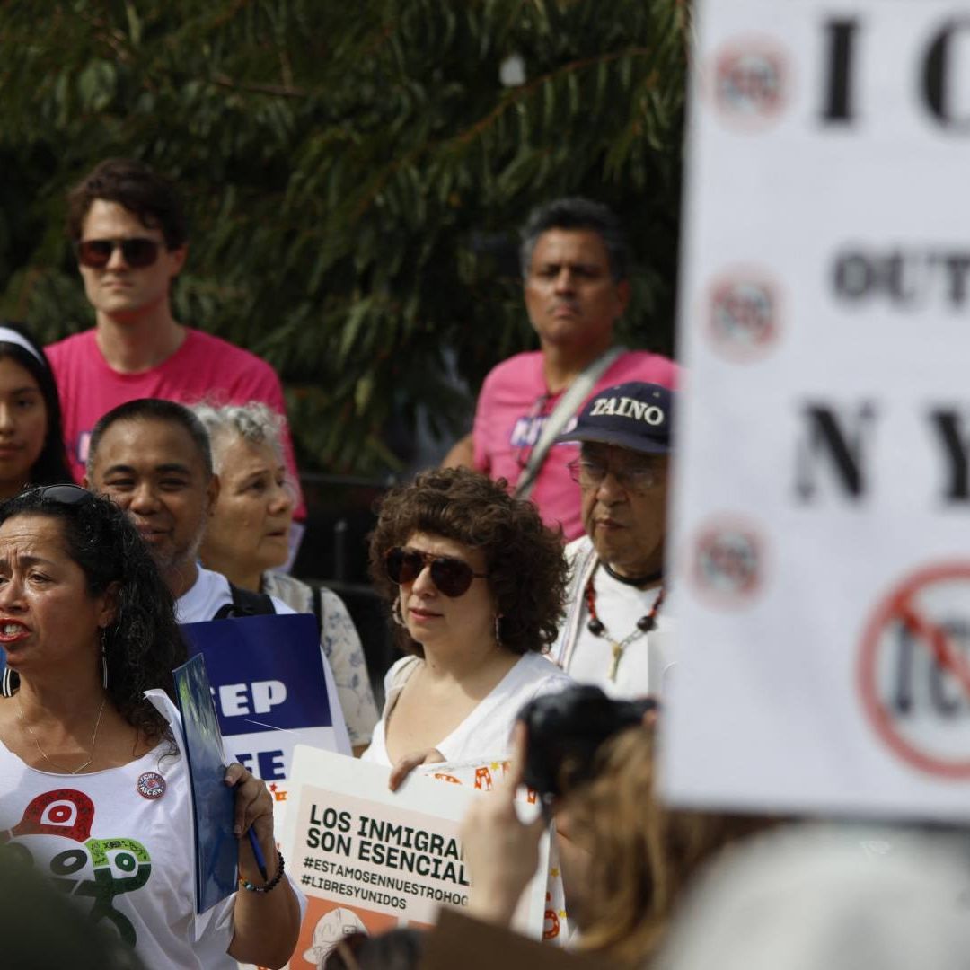 Protesta contra redadas de migrantes del ICE