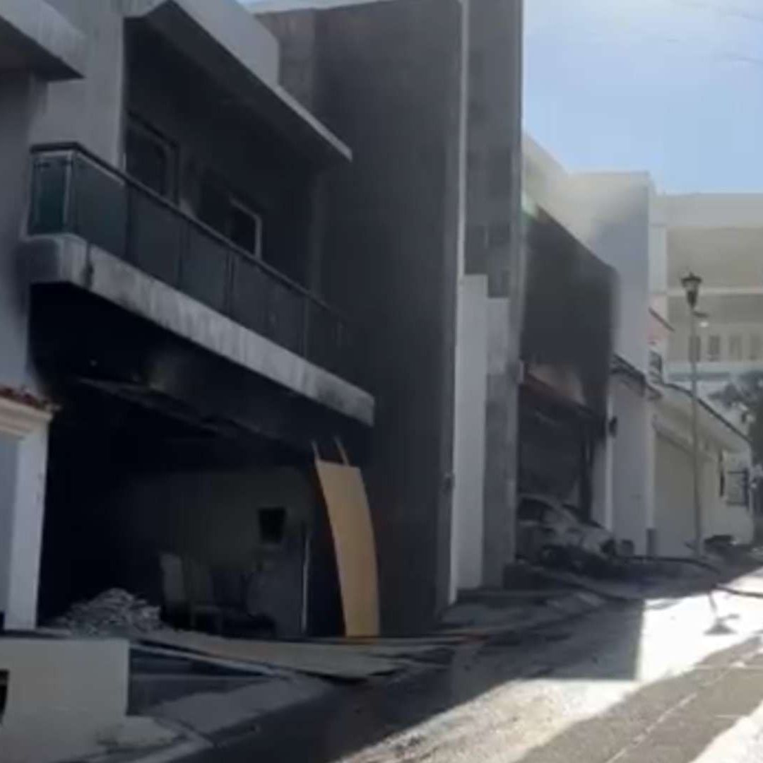 Vandalizan Vivienda y es Consumida por un Incendio en Fraccionamiento de Culiacán
