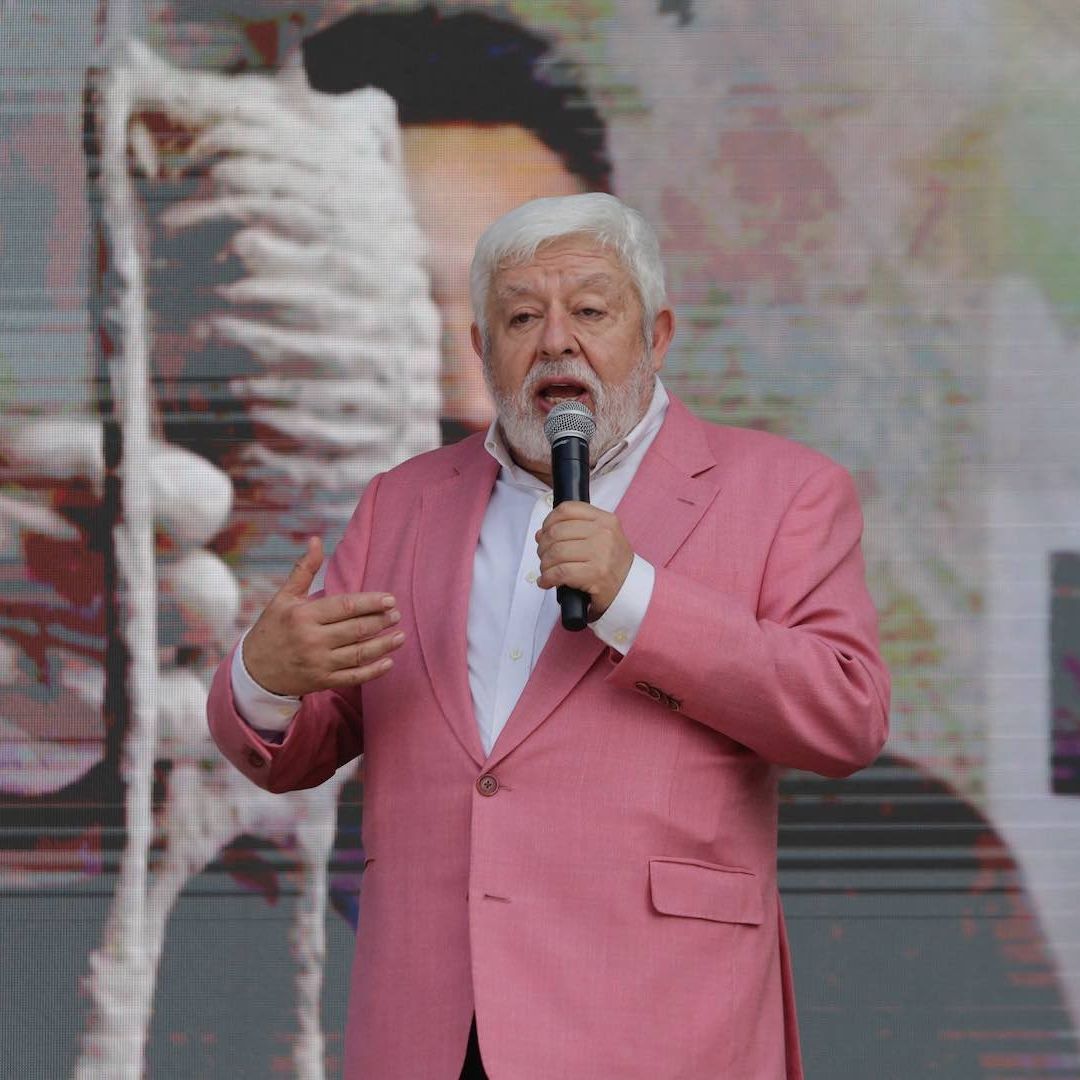Jaime Maussan enfrenta demanda doble de su hija