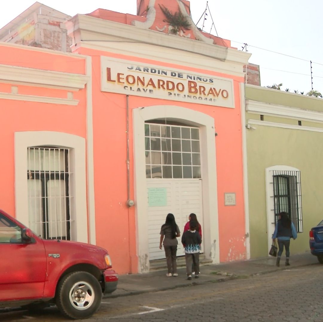 Conserje Golpeado por Presunto Abuso Sexual en Jardín de Niños Leonardo Bravo en Puebla