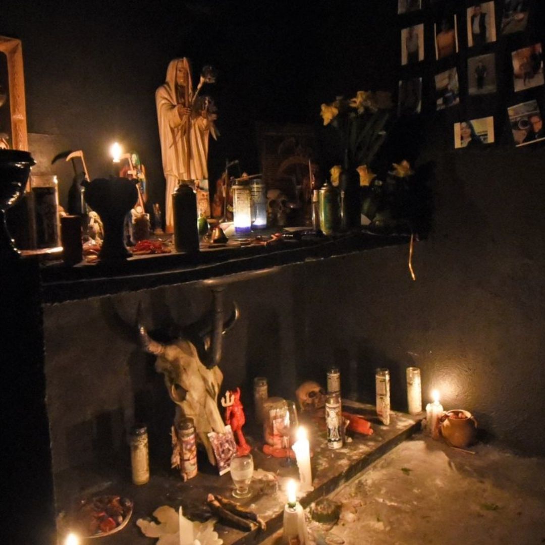 Sujeto Irrumpe en Ritual de Santería y Mata a 3 Personas en la CDMX