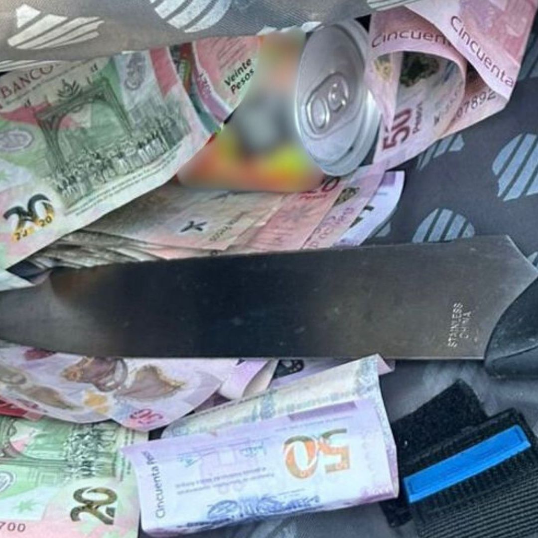 Mochila con Dinero, Un Cuchillo y Una Lata