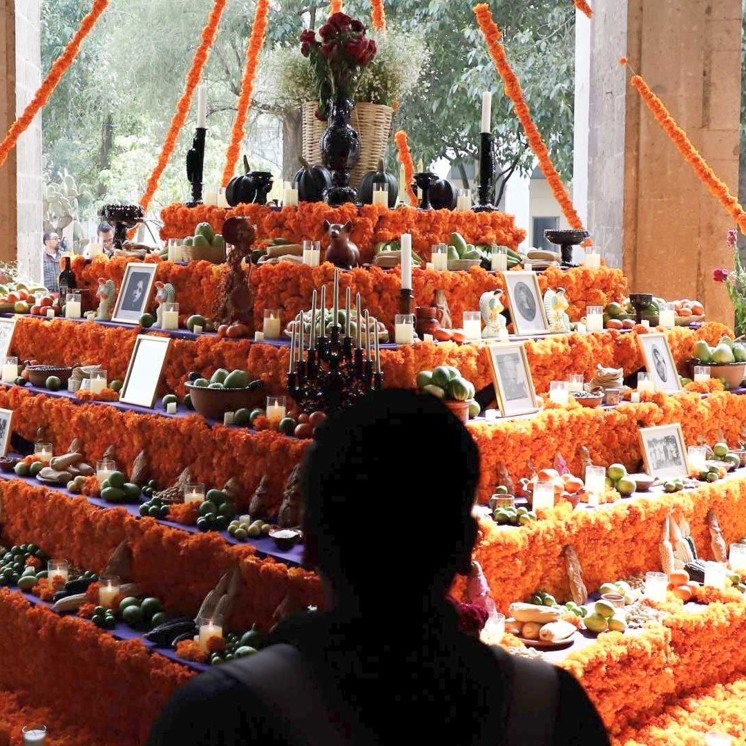 Altar de 7 Niveles de Día de Muertos