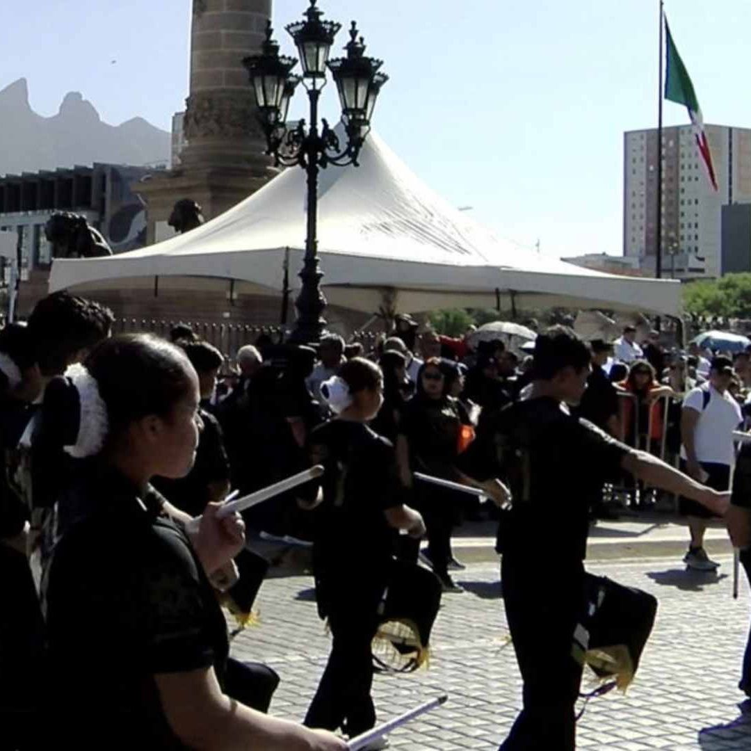 Participan Más de 6 Mil Personas en Desfile por la Revolución Mexicana en NL
