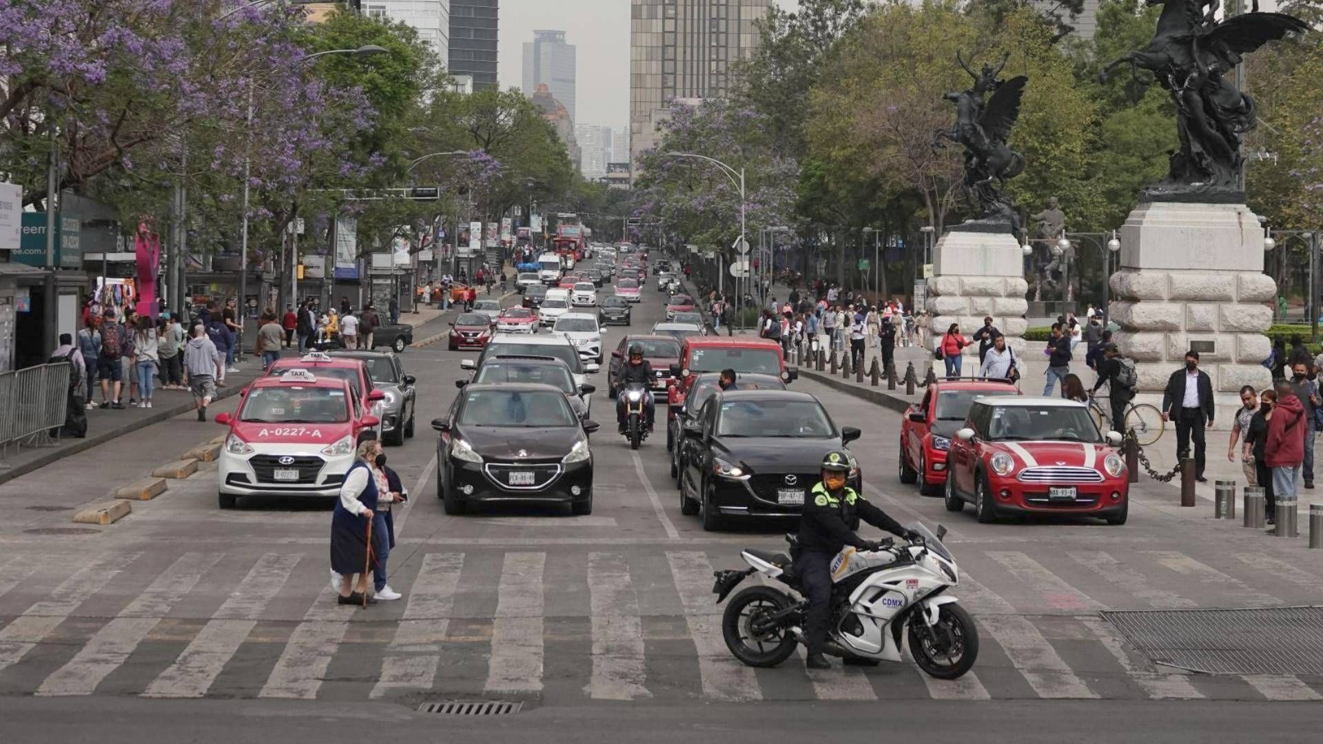 Hoy No Circula Sabatino 25 de Octubre de 2025: ¿Qué Autos No Circulan en CDMX y Edomex?