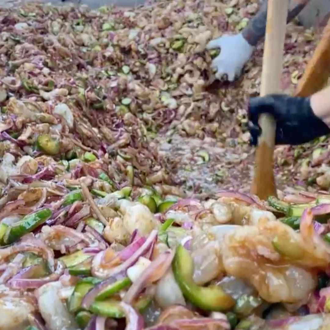 Preparan 1.2 Toneladas de Aguachile Para Apoyar a Músicos en Culiacán Afectados por la Violencia