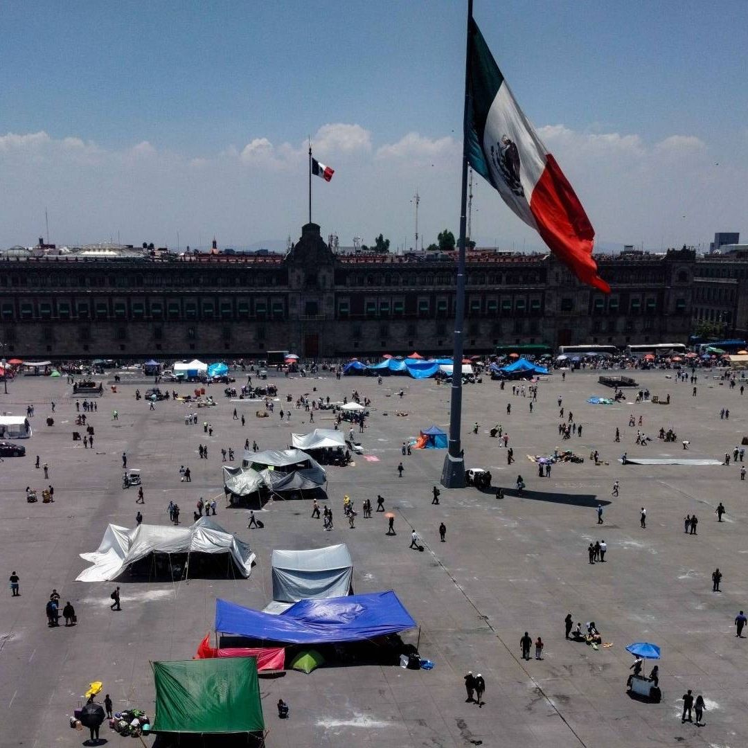 Evento en el Zócalo CDMX Qué Actividades Hay el Domingo 26 de Octubre 2025 Horarios por Día de Muertos