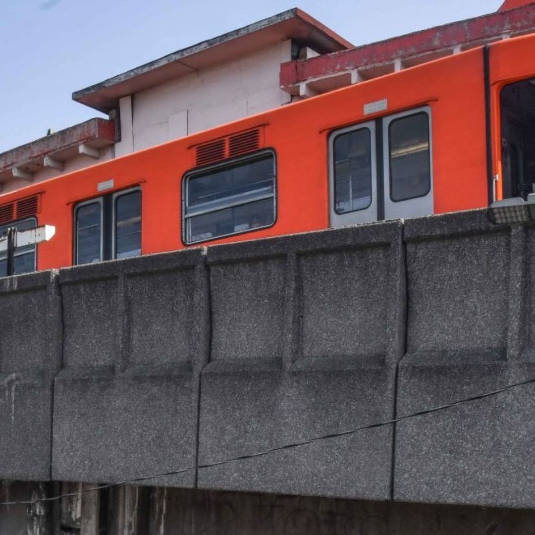 Se arroja Hombre a Vías en Línea 5 del Metro