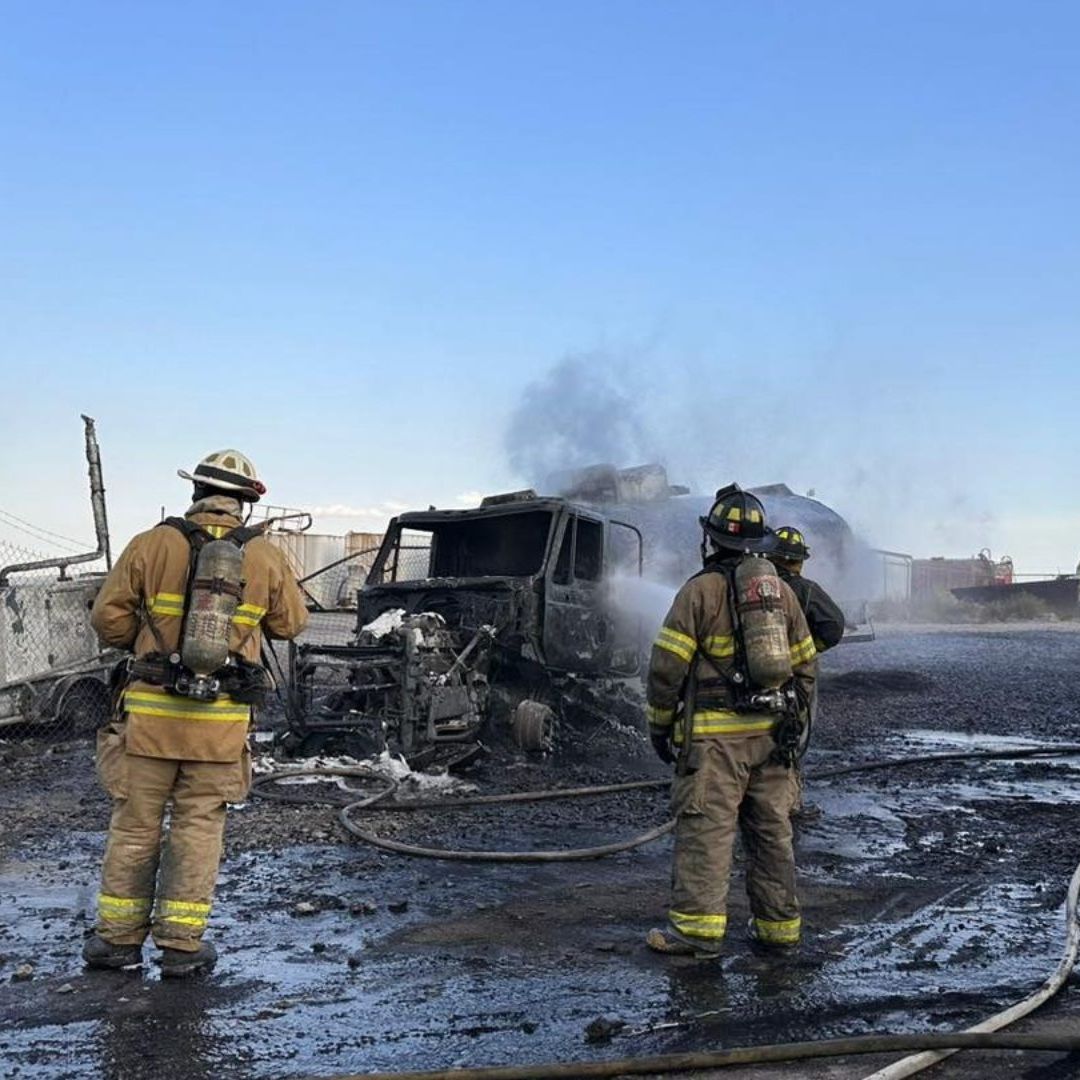 Se incendia Pipa conn combustible en Querétaro