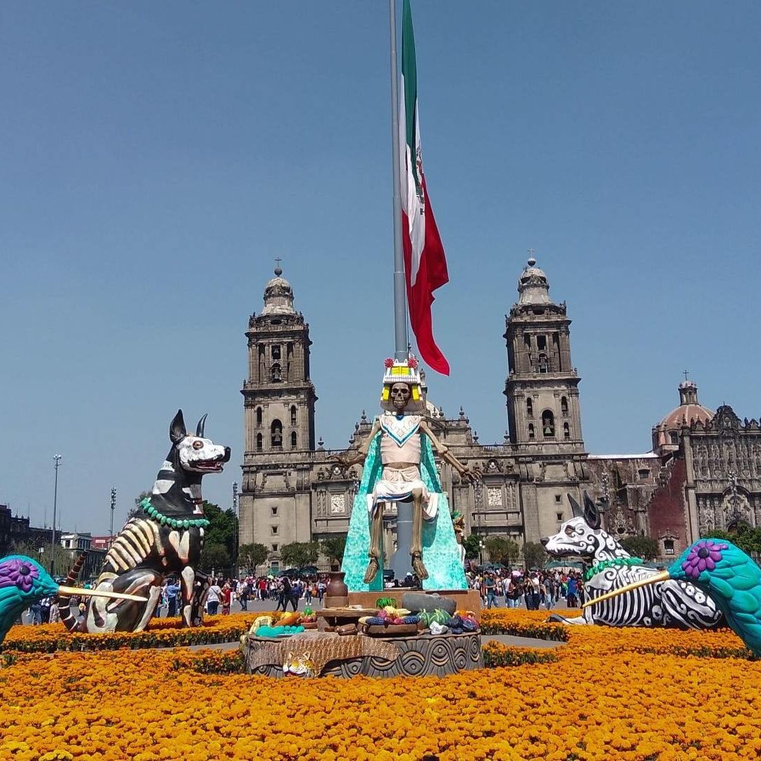 Inauguran ofrenda en zócalo de cdmx