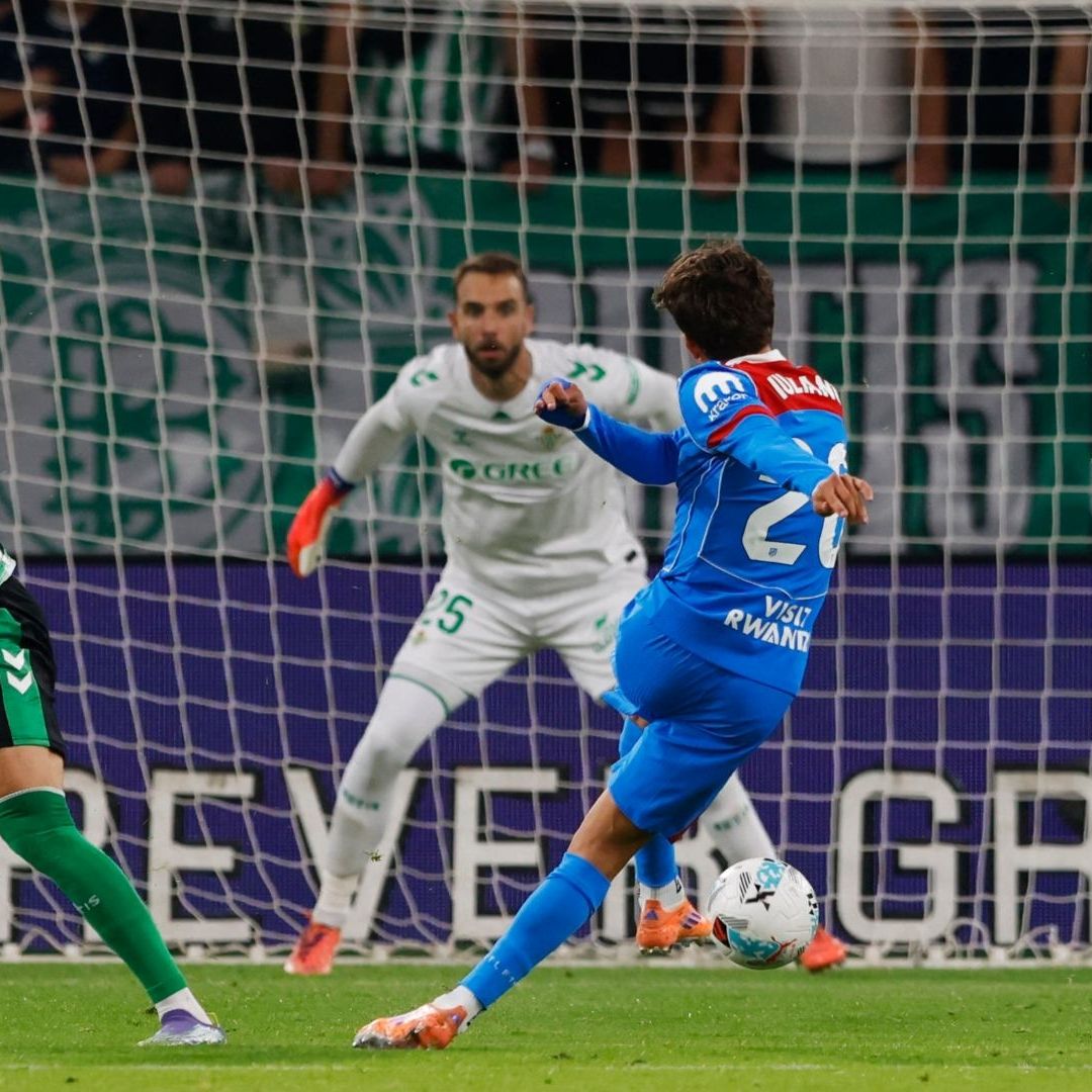 Atlético de Madrid y Betis se enfrentaron, en duelo de equipos que buscaban no alejarse de los punteros del futbol español.