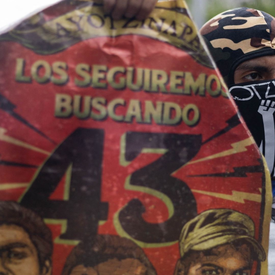 Caso Ayotzinapa Detienen a expolicía de Iguala ligado a la Desaparición de 43 Normalistas.