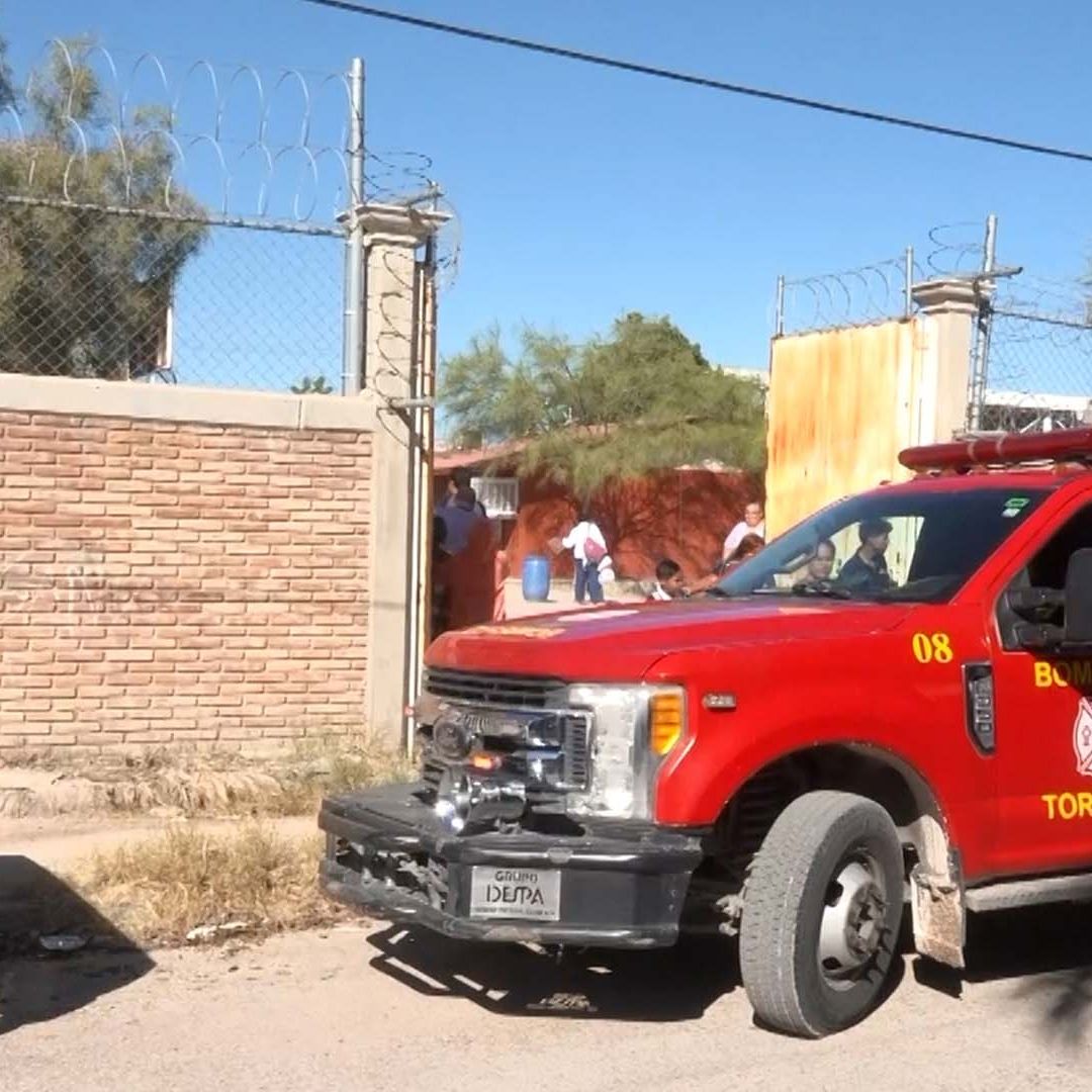 Evacuan a Más de Mil Alumnos por Fuerte Olor a Gas en Torreón