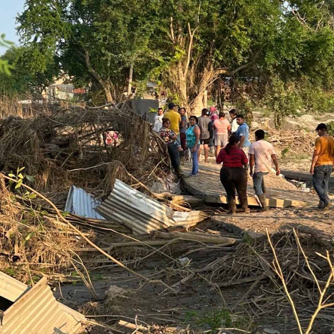 Encuentran Cuerpo Hombre Entre Lodo tras Inundaciones Colonia Granjas en Poza Rica Veracruz