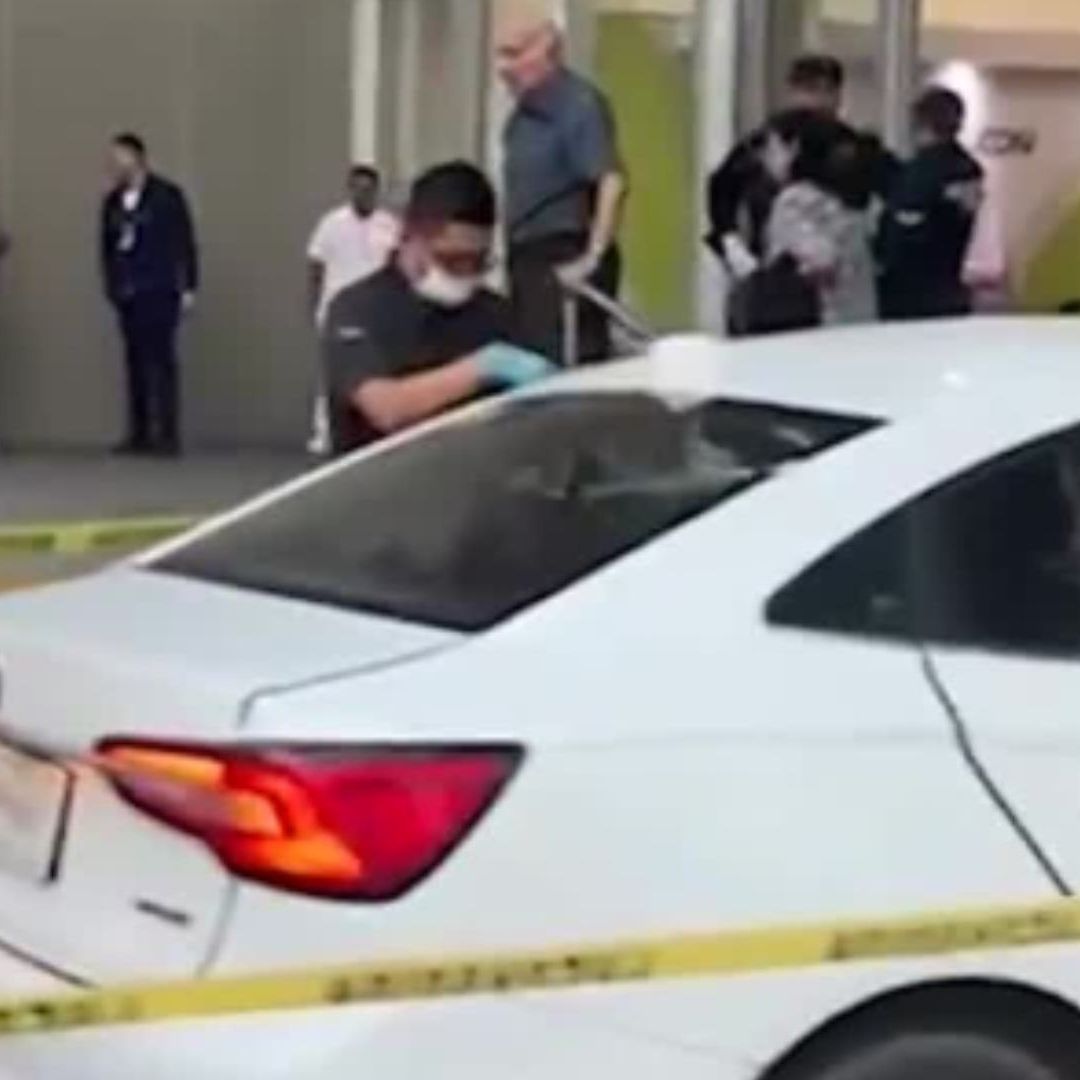 Forense tomando datos en ISSSTE