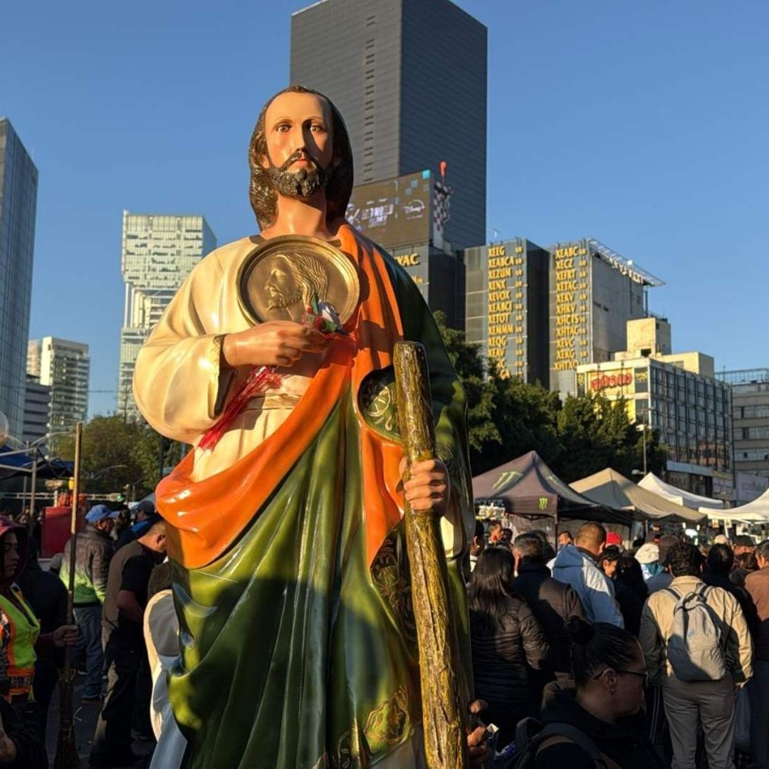 Festejo a San Judas tadeo en Iglesia de San Hipólito en CDMX.
